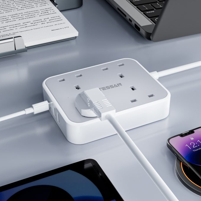 TESSAN 3端口USB+4位英規拖板 2米線長 TS-202-C：圖片 4